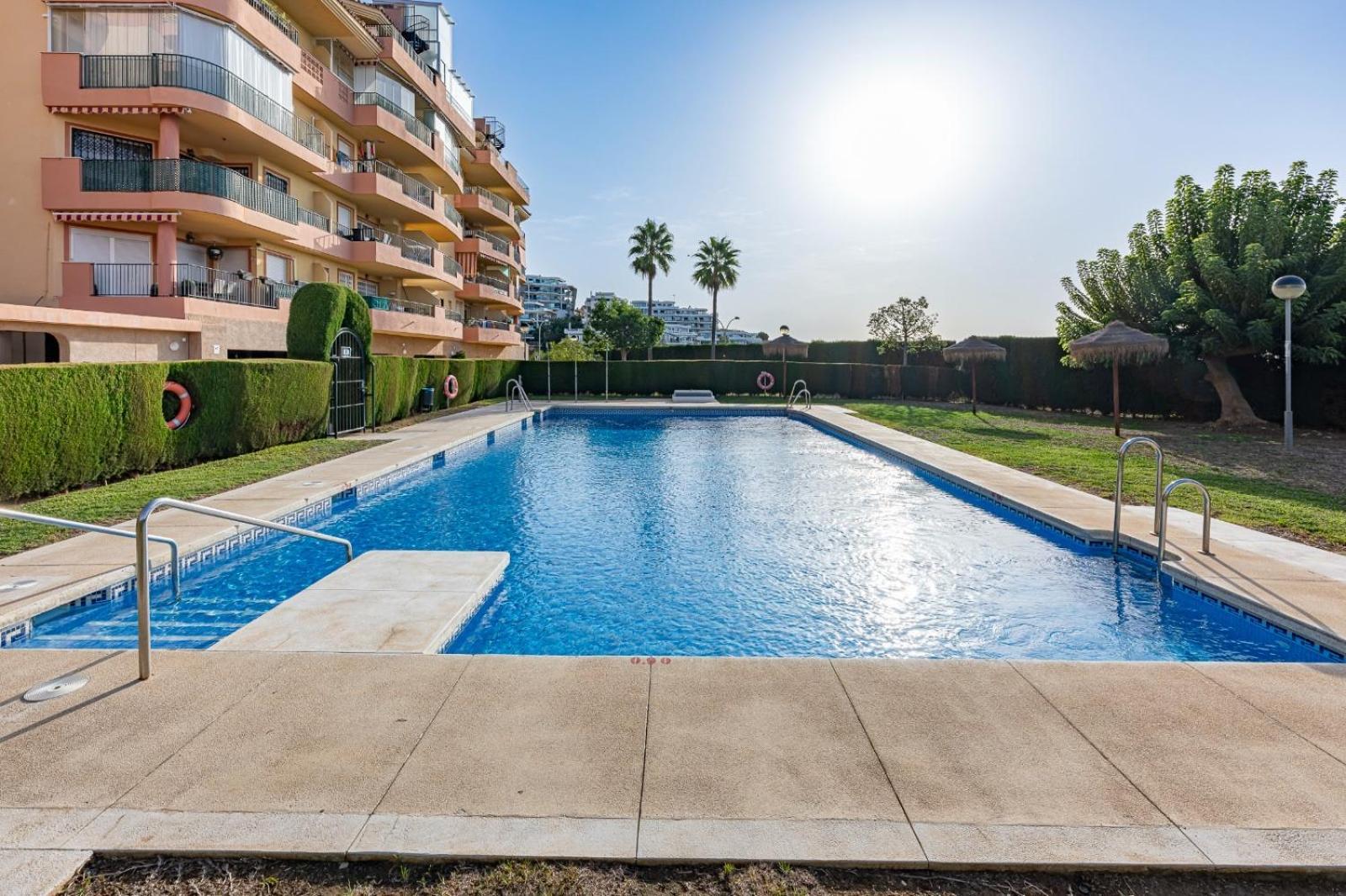 Apartamento Acogedor Con Vista Al Mar Malaga Luaran gambar