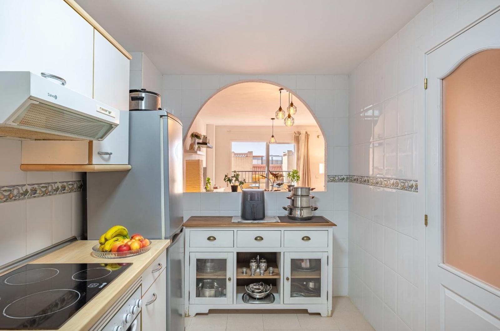Apartamento Acogedor Con Vista Al Mar Malaga Luaran gambar